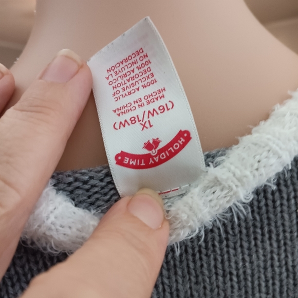 Size 1X Christmas sweater. - Picture 3 of 6